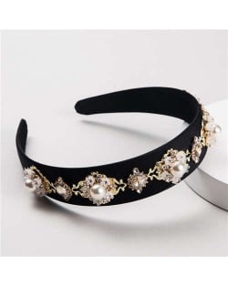 Pearl and Rhinestone Combo Flower Decorated Baroque Style Brides Fashion Hair Hoop - Black