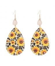 Daisy Prints Rhinestone Embellished Waterdrop Leather Texture Folk Fashion Wholesale Earrings