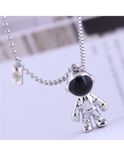 Hip Hop Fashion Astronaut Pendant Long Chain Costume Wholesale Necklace