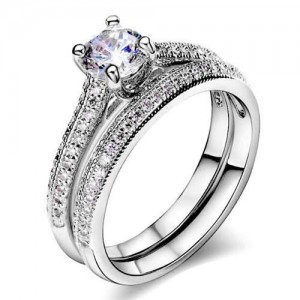 Four Claws Cubic Zirconia Embellished Platinum Plated Women Wedding Ring