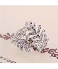 Cubic Zirconia Embellished Unique Feather Design 18K Platinum Plated Women Ring