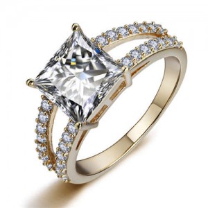 Cubic Zirconia Embellished Four Claws 18K Rose Gold Plated Women Ring