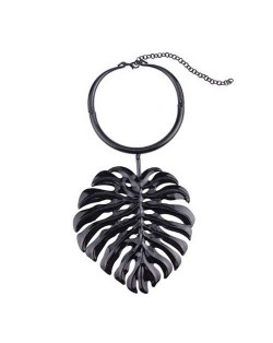 High Fashion Palm Leaf Pendant Bold Design Women Bib Statement Necklace - Black