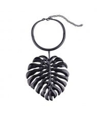 High Fashion Palm Leaf Pendant Bold Design Women Bib Statement Necklace - Black