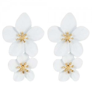 Golden Stamen Dual Flowers Bohemian Fashion Tassel Design Women Earrings - White