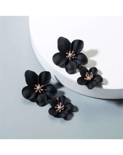 Golden Stamen Dual Flowers Bohemian Fashion Tassel Design Women Earrings - Black