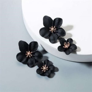 Golden Stamen Dual Flowers Bohemian Fashion Tassel Design Women Earrings - Black