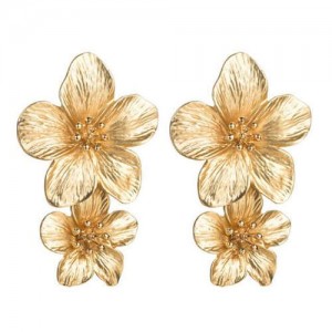 Golden Stamen Dual Flowers Bohemian Fashion Tassel Design Women Earrings - Golden