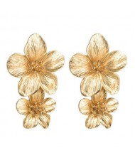 Golden Stamen Dual Flowers Bohemian Fashion Tassel Design Women Earrings - Golden