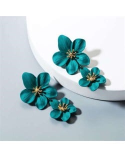 Golden Stamen Dual Flowers Bohemian Fashion Tassel Design Women Earrings - Teal