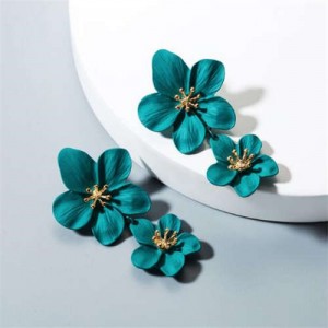 Golden Stamen Dual Flowers Bohemian Fashion Tassel Design Women Earrings - Teal