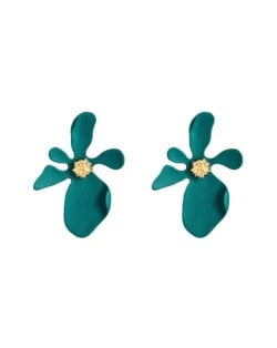 Golden Stamen Artistic Flower Design High Fashion Women Costume Earrings - Green