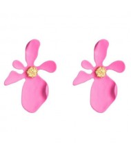 Golden Stamen Artistic Flower Design High Fashion Women Costume Earrings - Rose