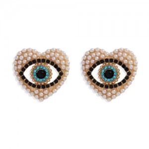 Creative Eye in the Heart Design High Fashion Women Costume Earrings - Pearl