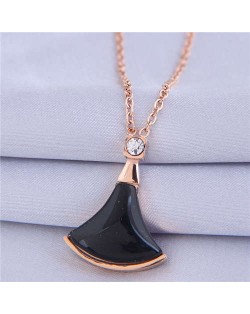 Resin Gem Inlaid Seashell Pendant Korean Fashion Women Costume Necklace - Black