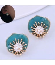 Artificial Pearls Inlaid Artistic Design Flower High Fashion Women Costume Earrings