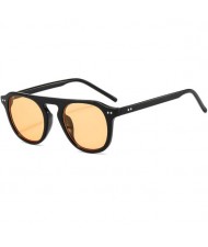 Vintage Fashion Rivets Embellished Frame Jelly Color High Fashion Sunglasses