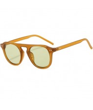 Vintage Fashion Rivets Embellished Frame Jelly Color High Fashion Sunglasses