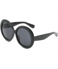 6 Colors Available Vintage Bold Frame Round Design High Fashion Women Sunglasses