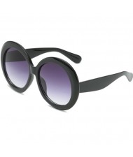 6 Colors Available Vintage Bold Frame Round Design High Fashion Women Sunglasses