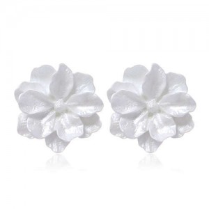 Resin Flower Design High Fashion Women Stud Earrings - White