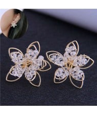 Three-dimensional Crystal Flower Design Women Stud Earrings - Golden