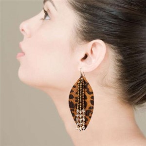 Leopeard Prints Leather Leaf with Crystal Beads Design High Fashion Women Earrings