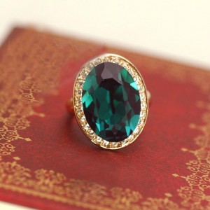 Luxurious Austrian Crystal Embedded 18K Rose Gold Ring - Green