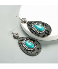 Artificial Turquoise Inlaid Vintage Leopard Prints Leather Waterdrop Design Women Earrings - Gray