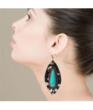 Artificial Turquoise Inlaid Bold Style Leopard Prints Leaf Design Women Earrings - Black