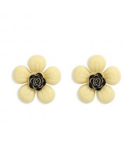 Vintage Style Contrast Colors Tiny Flower Design Women Resin Earrings - Yellow