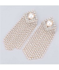 Artificial Pearl Inlaid Glistening Tassel Chains Design Model Choice Women Fashion Earrings - Golden