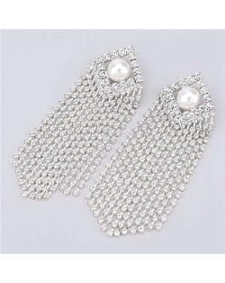 Artificial Pearl Inlaid Glistening Tassel Chains Design Model Choice Women Fashion Earrings - Silver