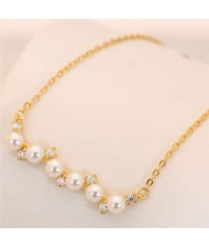 Pearl and Czech Rhinestone Embellished Pendant Korean Fashion Women Costume Necklace - Golden