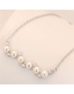 Pearl and Czech Rhinestone Embellished Pendant Korean Fashion Women Costume Necklace - Silver