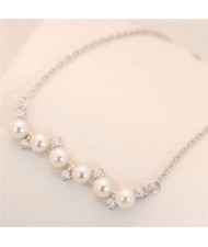 Pearl and Czech Rhinestone Embellished Pendant Korean Fashion Women Costume Necklace - Silver