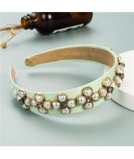 Pearl Flowers Embellished Baroque Design Vintage Fashion Hair Hoop - Green