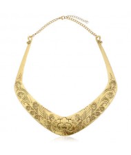 Folk Style Prosperous Engraving Flowers Design Women Bib Necklace - Vintage Golden