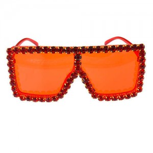 Glistening Rhinestone Rimmed Star Fashion Women Sunglasses - Red