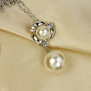 Elegent Twin Pearls Pendant Necklace - Platinum