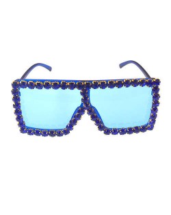 Glistening Rhinestone Rimmed Star Fashion Women Sunglasses - Blue