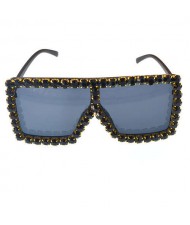 Glistening Rhinestone Rimmed Star Fashion Women Sunglasses - Black