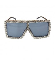 Glistening Rhinestone Rimmed Star Fashion Women Sunglasses - White