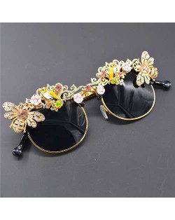 Bees and Flowers Decorated High Fashion Women Sunglasses
