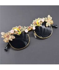 Bees and Flowers Decorated High Fashion Women Sunglasses