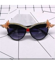 Butterflies Embellished Vintage High Fashion Women Sunglasses