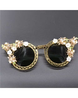 Tiny Flowers Embellished Hollow Frame Design Women Party Fashion Sunglasses