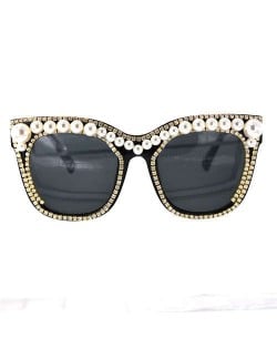 Imitation Pearl and Rhinestone Rimmed Frame Party Fashion Women Costume Sunglasses