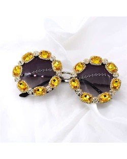 Shining Rhinestone Embellished Round Fashion Women Costume Sunglasses - Yellow