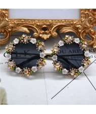 Cute Flowers Vintage Fashion Round Shape Women Costume Sunglasses - White